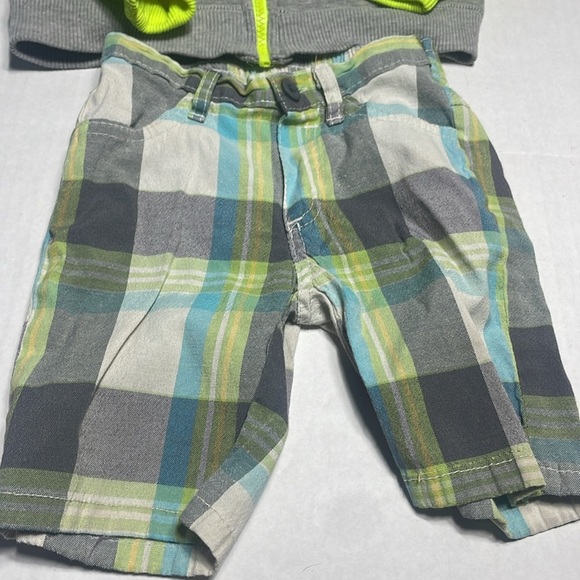Gray and Neon Green Hoodie with Plaid Shorts 2t - Picture 3 of 3